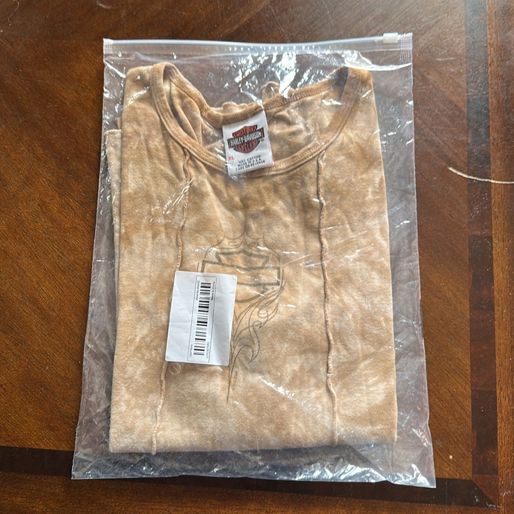Harley Davidson Sleeveless Tan Top xl never worn. Super soft.